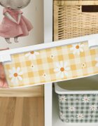 INSPIO Nálepka na box IKEA TROFAST – Bílé sedmikrásky na čtverečcích