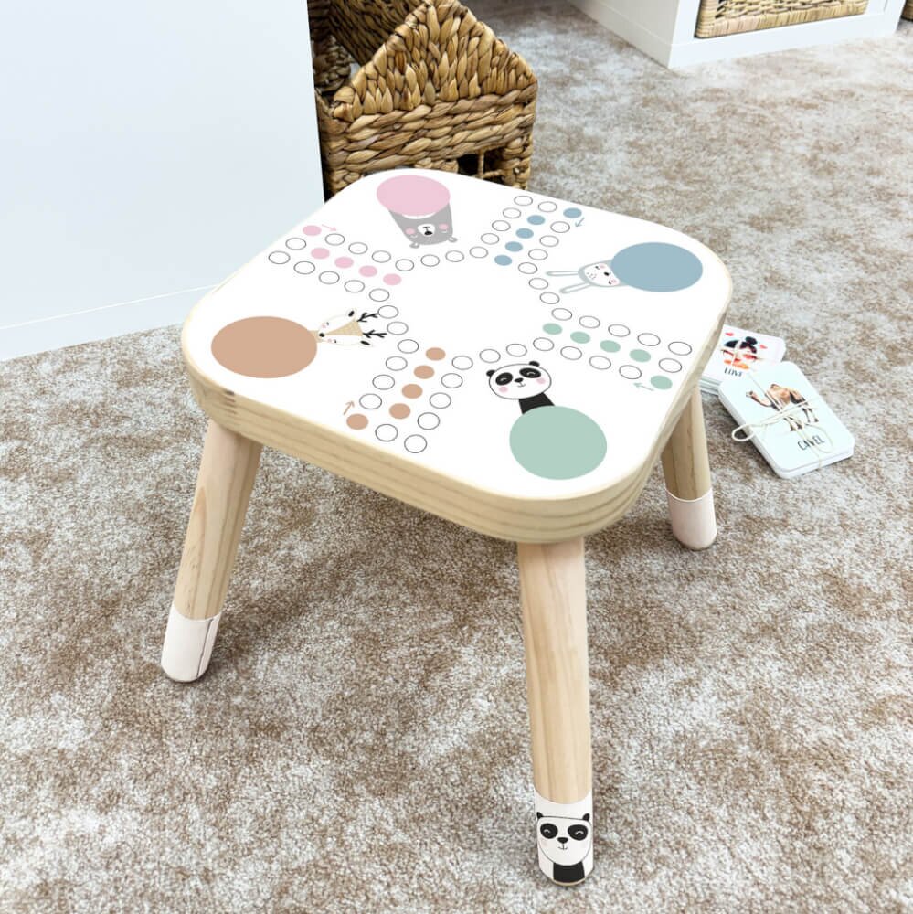 INSPIO Nálepka na židli IKEA FLISAT - Pastelové Člověče se zvířaty